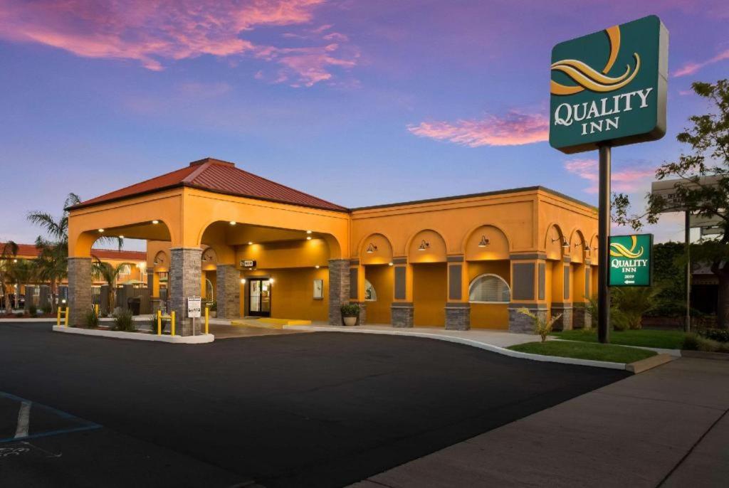 Quality Inn Redding Near I-5 Exterior foto